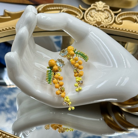 🆕 LES NEREIDES 🧿 NIB Gardens in Provence Long Mimosa Clip on Earrings - Picture 9 of 16